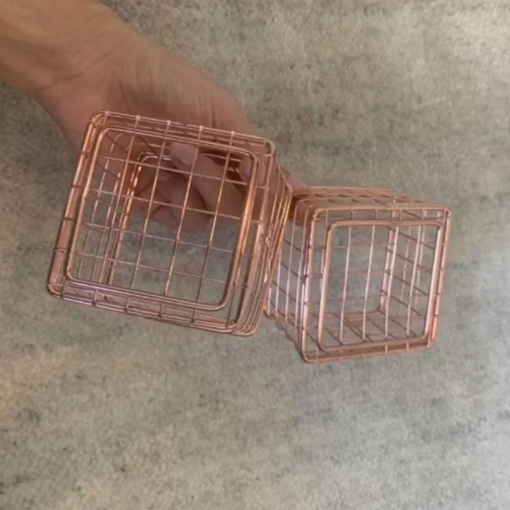 Two Square Gold Wire Decor Urban Outfitters Decor Desk Organizers